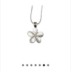 Elegant Silver Flower Pendant Necklace